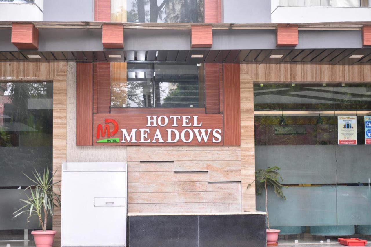 Hotel Meadows Varanasi Exterior photo