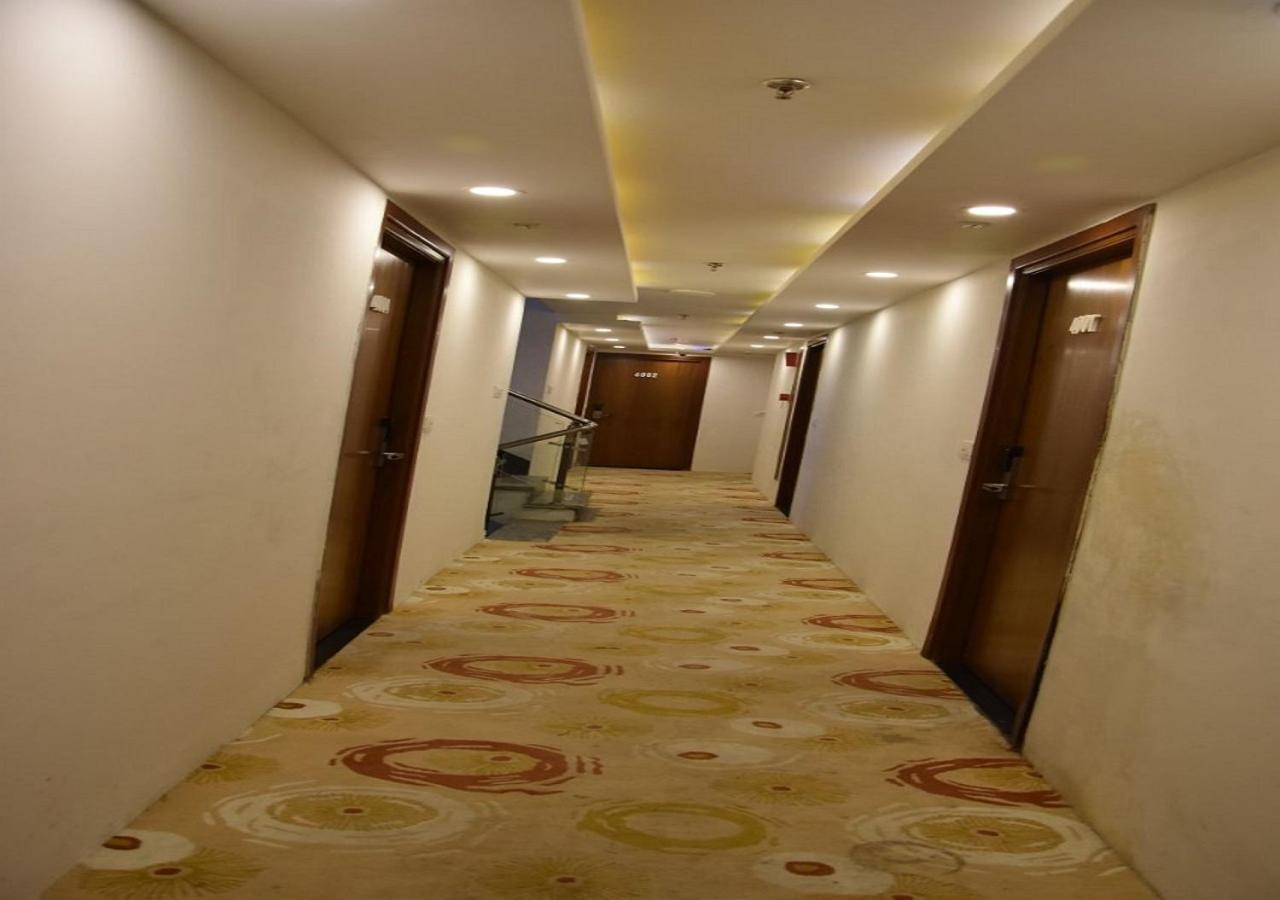 Hotel Meadows Varanasi Exterior photo