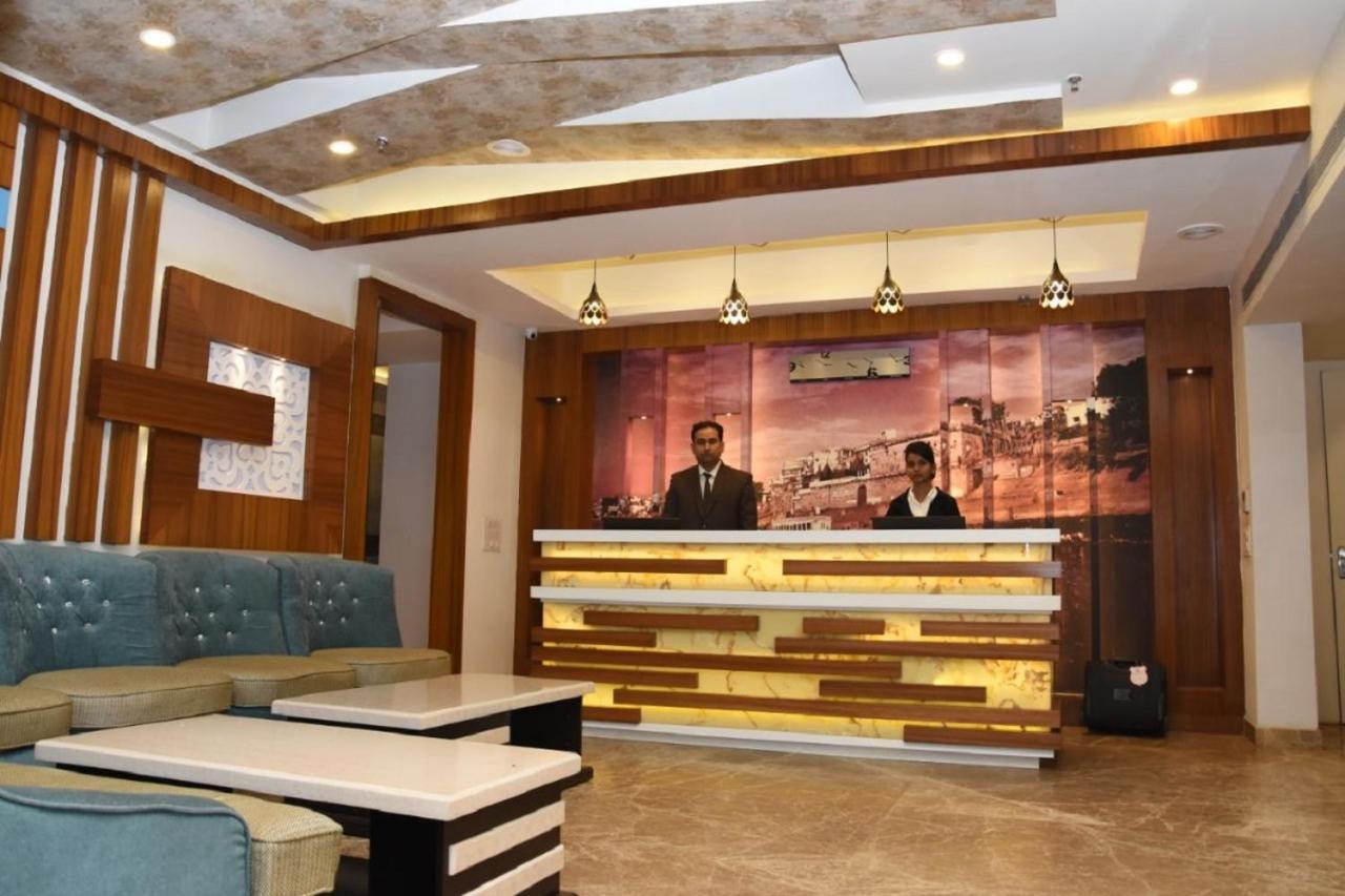 Hotel Meadows Varanasi Exterior photo